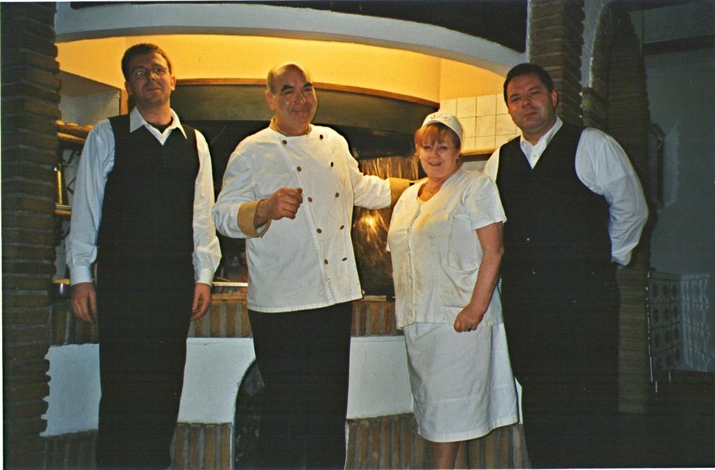 Hotel Le Mura Фолиньо Екстериор снимка