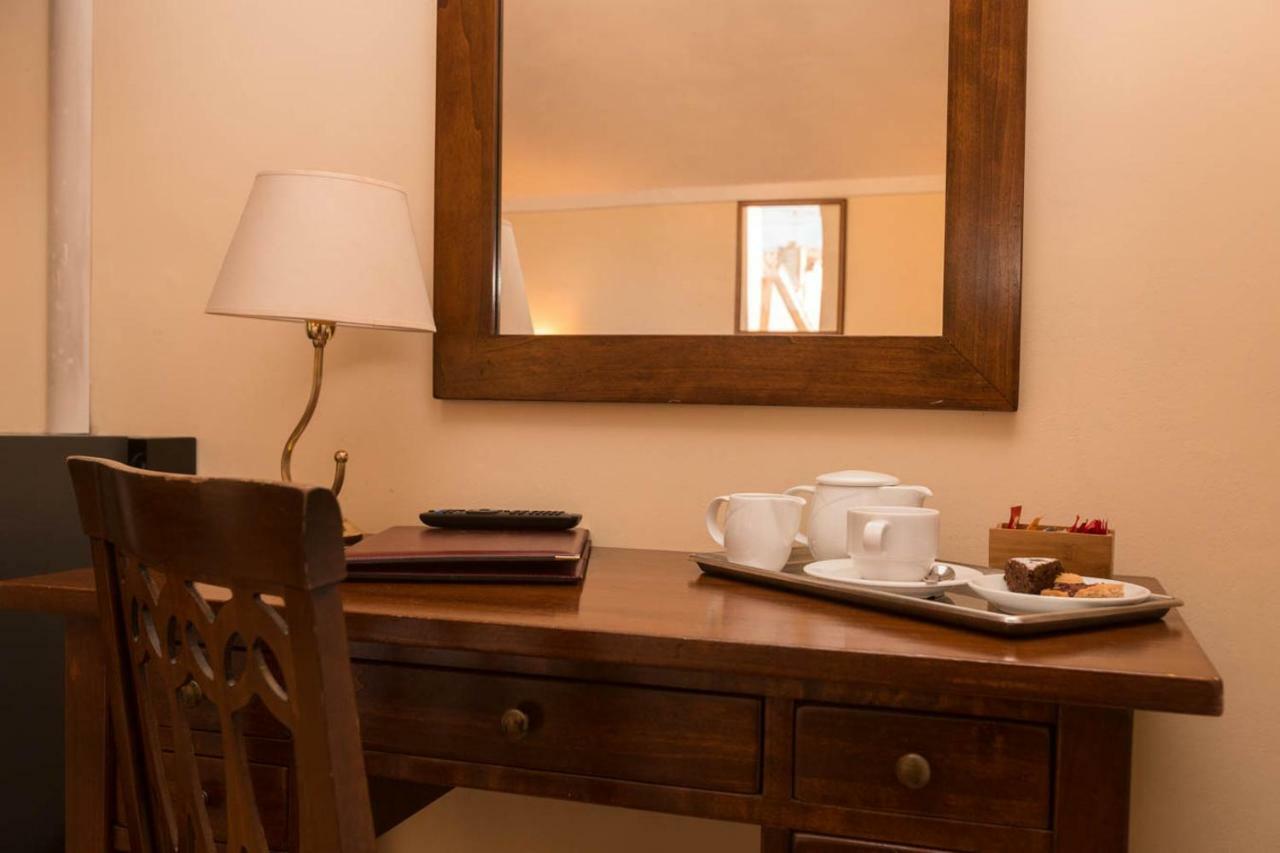 Hotel Le Mura Фолиньо Екстериор снимка